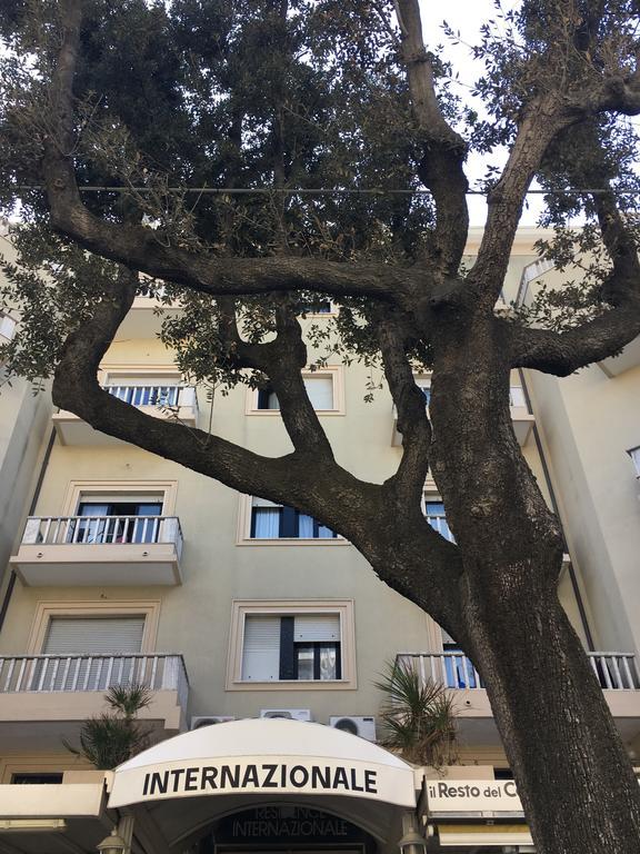 Residence Internazionale Rimini Buitenkant foto