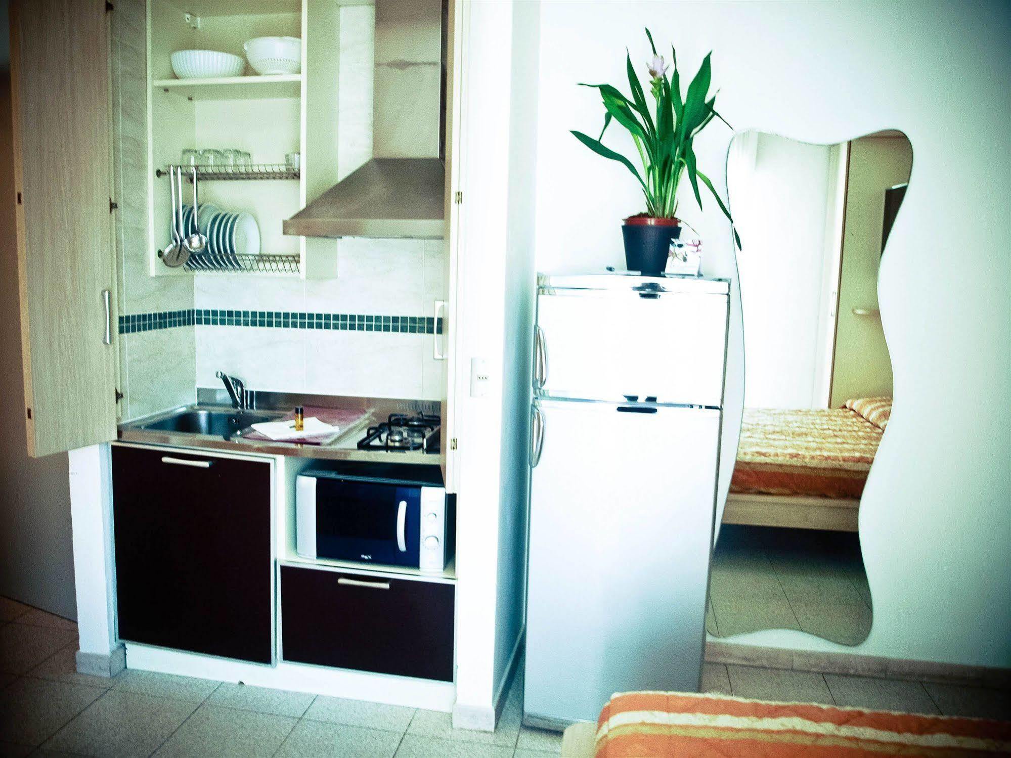 Residence Internazionale Rimini Buitenkant foto