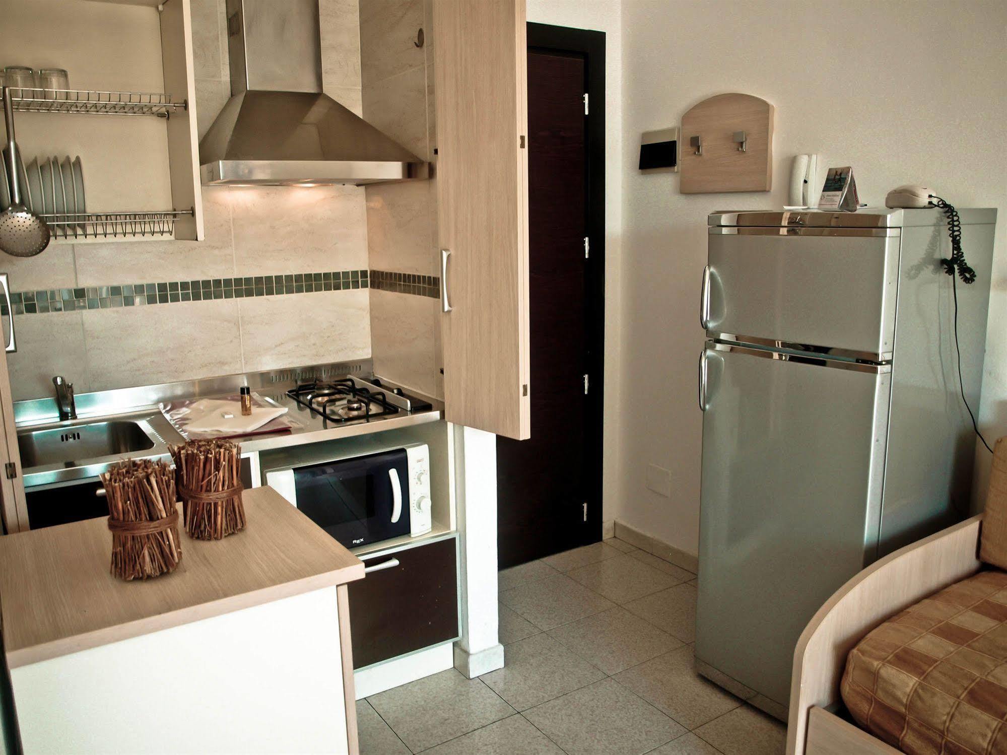 Residence Internazionale Rimini Buitenkant foto